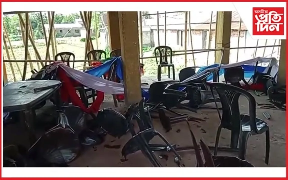চিলাপথাৰত নিৰ্বাচনী হিংসাঃ তৃণমূল কংগ্ৰেছৰ প্ৰাৰ্থী ঘনকান্ত চুতীয়াৰ কাৰ্যালয় লণ্ড ভণ্ড দুৰ্বৃত্তৰ
