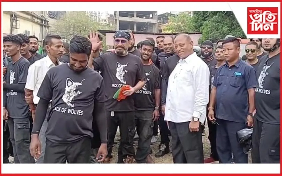 দুৰ্ঘটনা ৰোধ আৰু পথ সুৰক্ষাৰ‌ বাৰ্তাৰে শিলচৰত পৰিমল শুক্লবৈদ্যৰ বাইক ৰেলী