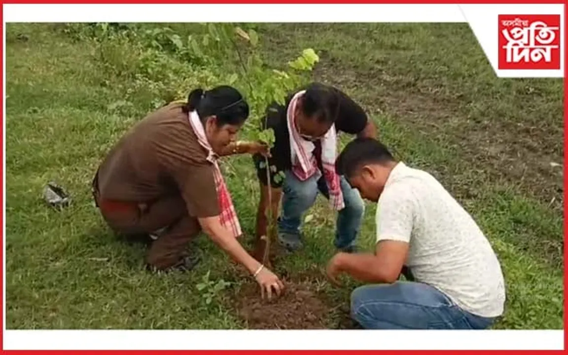 কৰৈয়নীত সেউজীকৰণৰ লক্ষ্যৰে শতাধিক গছপুলি ৰোপণ
