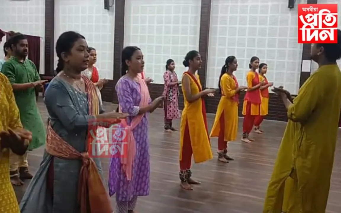 ধুবুৰীত নৃত্যাংগণৰ উদ্যোগত কথক নৃত্যৰ কৰ্মশালা...