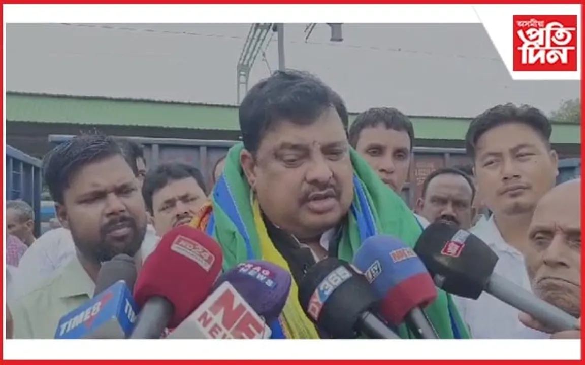 প্ৰাকৃতিক দুৰ্যোগত সকলো একেলগে থাকে গতিকে ময়ো আজি ৰাজনৈতিক কথা নকওঃ ৰকিবুল হুছেইন 