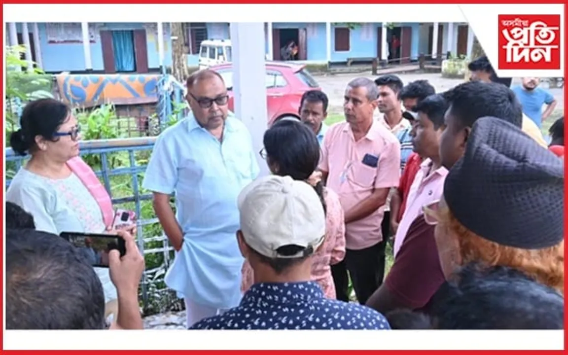 জামুগুৰিহাটত সাংসদ ৰঞ্জিত দত্তৰ বান সাহাৰ্য্য শিবিৰ পৰিদৰ্শন