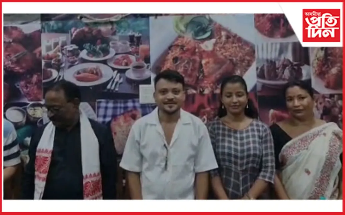 তৌভঙাৰ কাৰেঙ অতিথিশালাত “প্ৰেমৰ জোনাক” শীৰ্ষক গীতৰ উন্মোচন