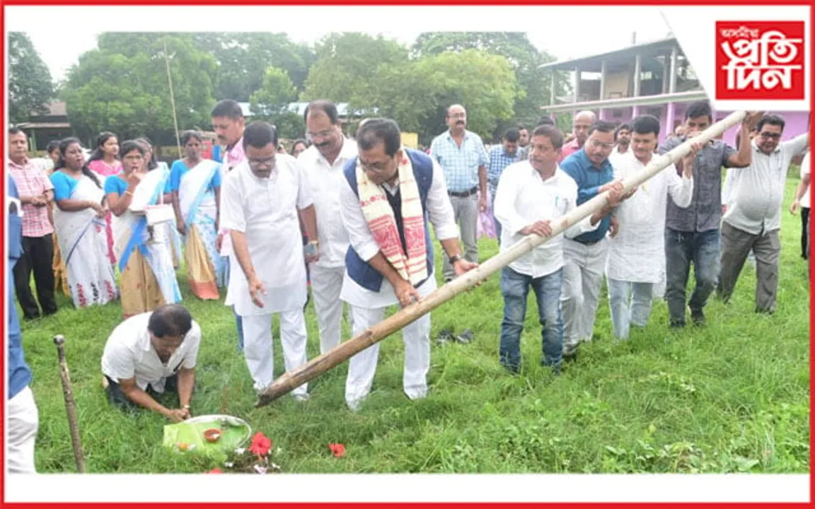 শেনচোৱা শংকৰদেৱ শিশু বিদ্যা নিকেতনৰ ৰূপালী জয়ন্তী বৰ্ষ উদযাপনৰ লাইখুঁটা স্থাপন