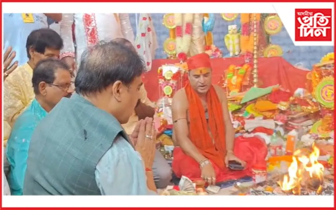 কোকৰাঝাৰৰ ৫ খন পূজা মণ্ডপ দৰ্শন কৰিলে মুখ্যমন্ত্ৰীয়ে...