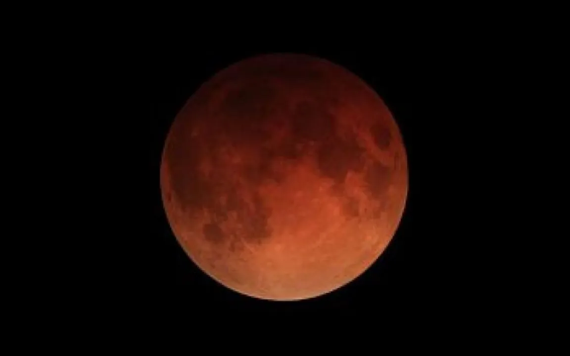 ২০১৯ৰ প্ৰথমটো চন্দ্ৰগ্ৰহণ কেতিয়া ?