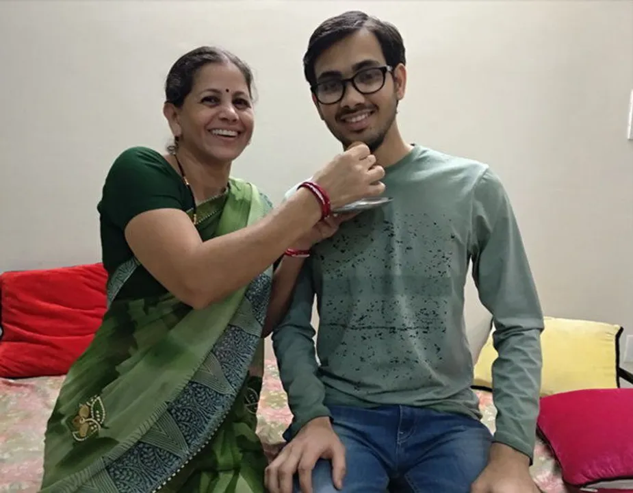 ইউপিএছচিত দশম স্থান দখল কৰা কোন এই তন্ময় বশিষ্ঠ শৰ্মা, সবিশেষ…