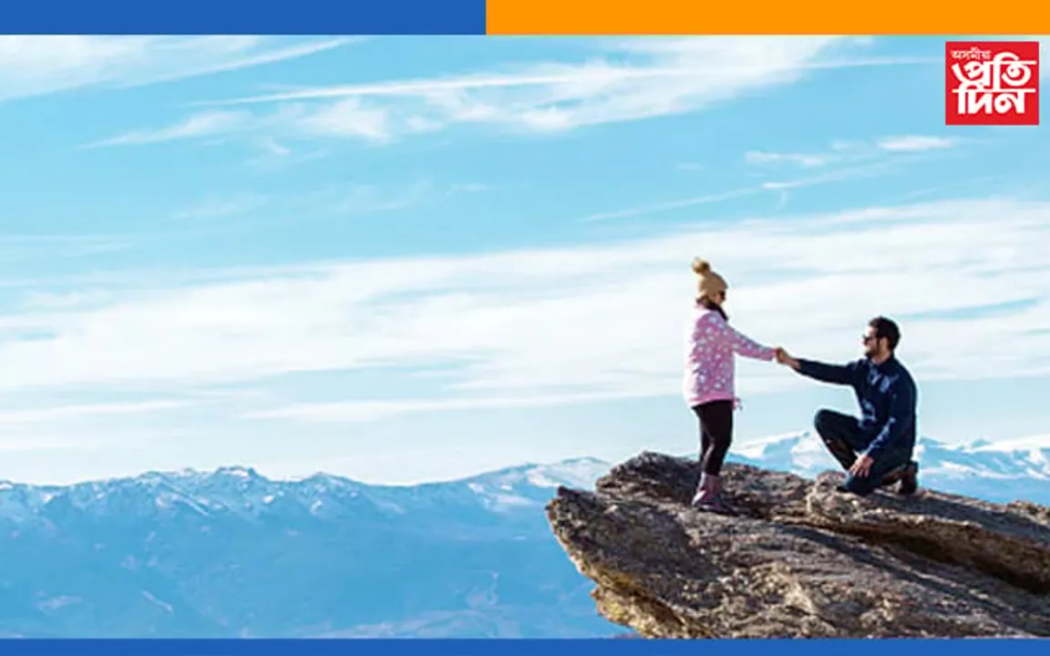 এটা ৰোমান্টিক প্ৰস্তাৱৰ সময়তে ঘটিল আচম্বিত ঘটনা, ৬৫০ ফুট উচ্চতাৰ পৰা পিছলি পৰিল যুৱতী…