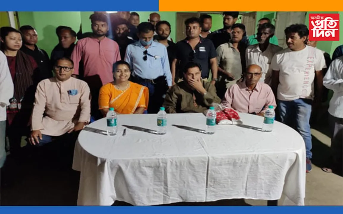 প্ৰাক্তন বিধায়ক তথা মন্ত্ৰী গৌতম বৰাৰ বাসগৃহত বটদ্ৰৱা সমষ্টিৰ  বিজেপি প্ৰাৰ্থী  আঙুৰলতা…