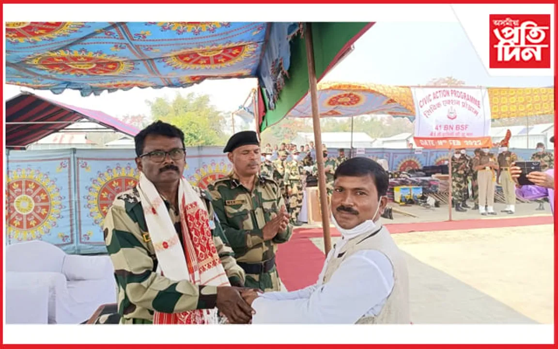 ধুবুৰীৰ ভাৰত-বাংলাদেশ সীমান্তত বি এছ এফৰ উদ্যোগত চিকিৎসা শিবিৰঃ বিভিন্ন সামগ্ৰী বিতৰণ….