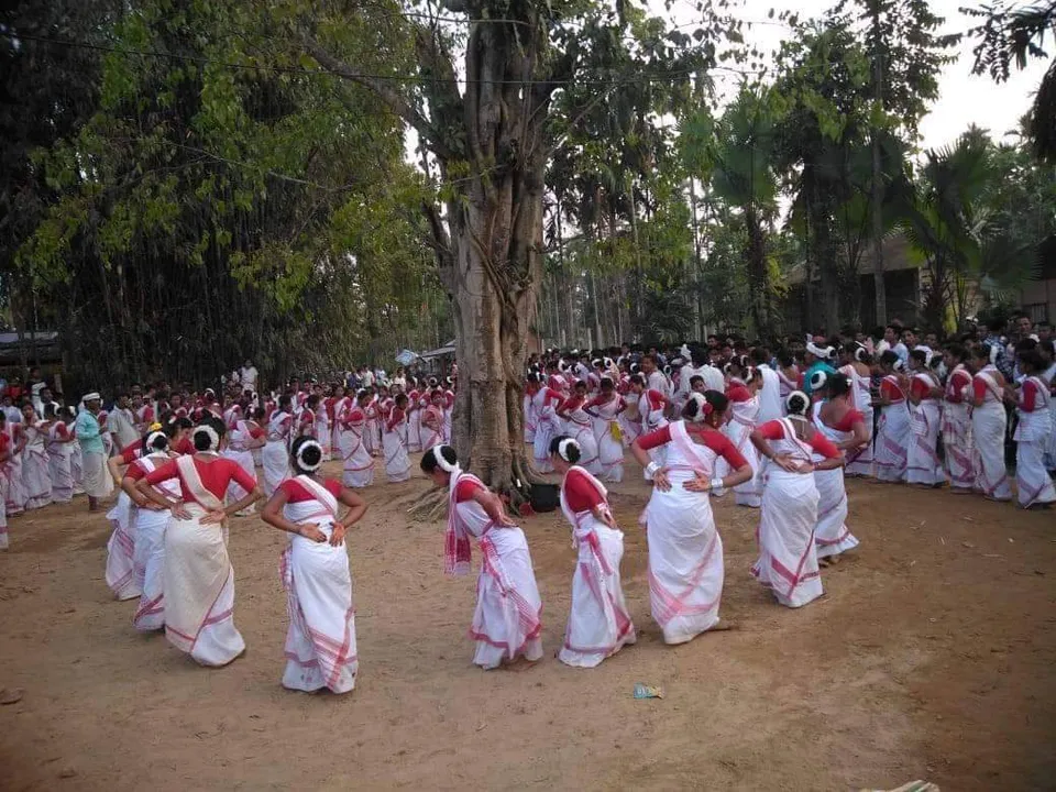 মৰাণ জনগোষ্ঠীৰ ৰঙালী বিহু;  গাঁৱে-ভূঁঞে ব্যাপক প্ৰস্তুতি