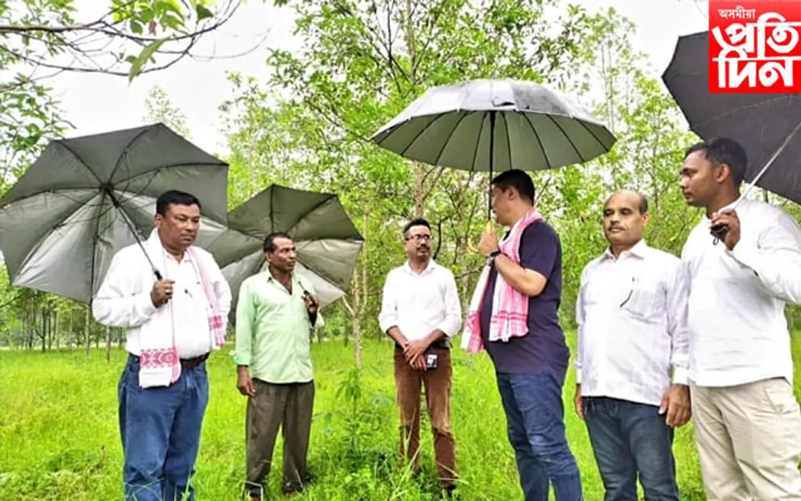 ঢকুৱাখনাত সাংসদ প্ৰদান বৰুৱাৰ ব্যতিক্ৰমী পদক্ষেপ,কৃষক-পালকৰ ল’লে মনৰ খবৰ