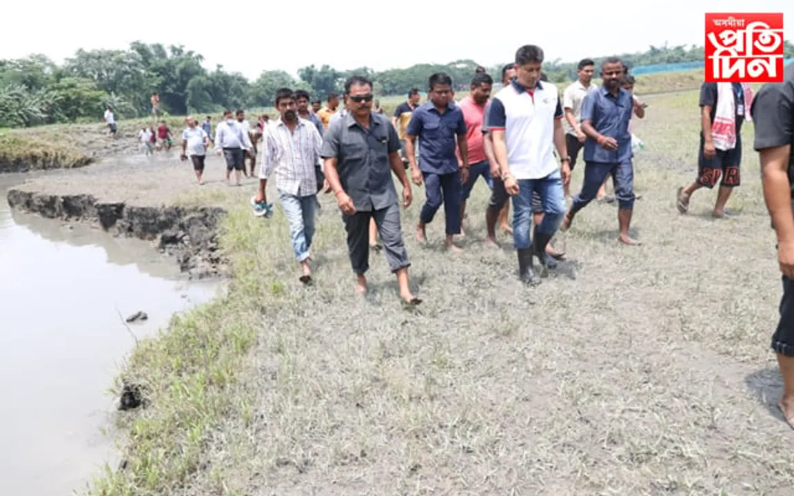 ৰঙিয়া আৰু কমলপুৰৰ আশ্ৰয় শিবিৰত বানপীড়িতৰ খবৰ ল’লে মন্ত্ৰী হাজৰীকাই