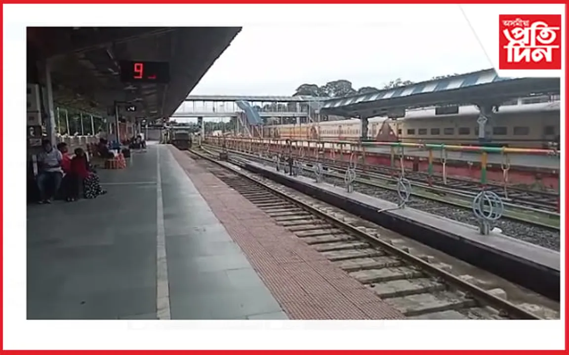 অসম্ভৱকো সম্ভৱ কৰিলে ৰে’ল বিভাগেঃ প্ৰাকৃতিক দুৰ্যোগত বিধ্বস্ত লামডিং-বদৰপুৰ ৰে’ল সেৱা পুনৰ আৰম্ভ আজিৰ পৰা…