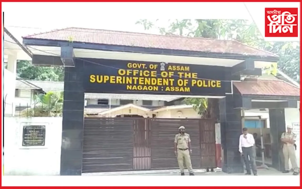 আৰক্ষী নিৱেশৰ পৰা এ কে ৪৭ ৰ ৯০ ৰাউণ্ড গুলীৰ চুৰিৰ সন্দৰ্ভত নগাঁৱত এজনক আটক…