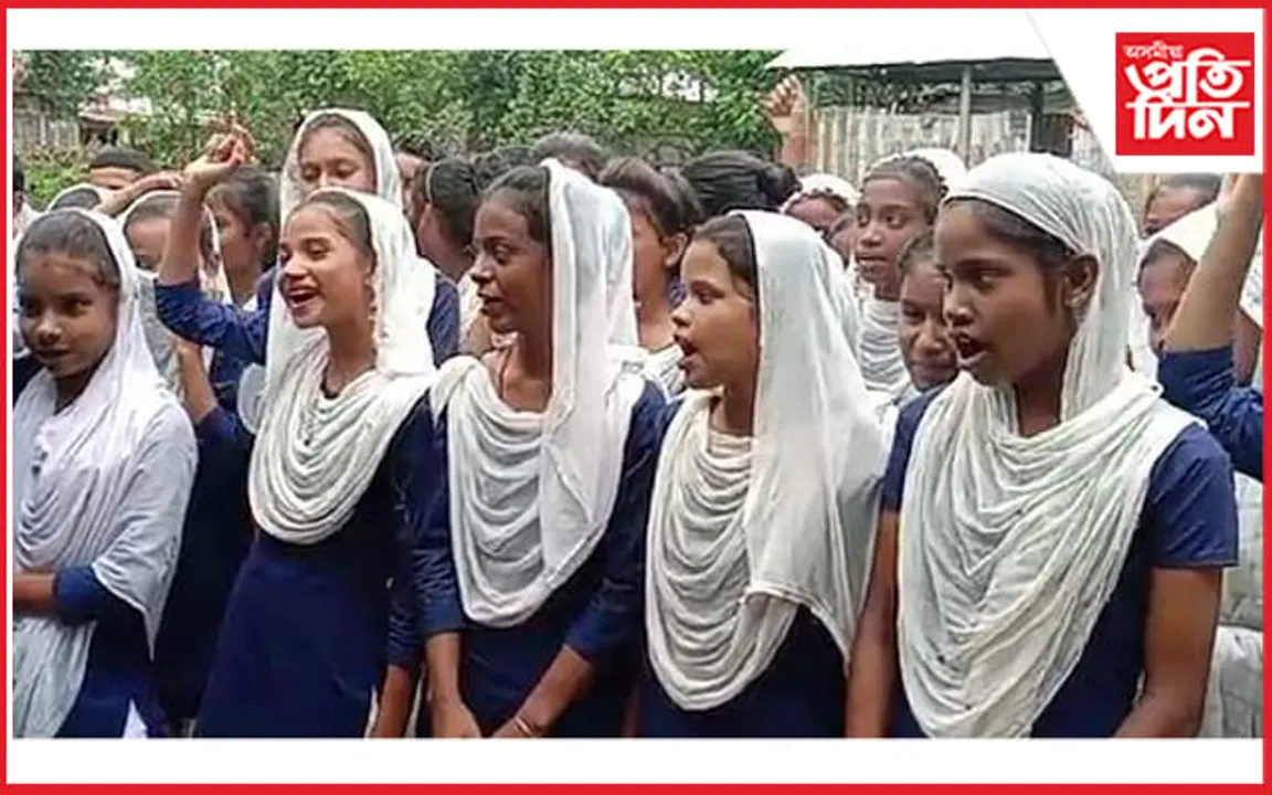 ৰূপহীহাটৰ গড়াজানত প্ৰধান শিক্ষকৰ বিৰুদ্ধে ছাত্ৰ ছাত্ৰীৰ উত্তাল প্ৰতিবাদ…