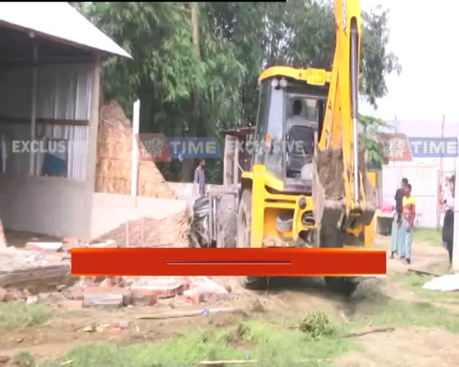 মৈৰাবাৰীৰ জমিউল হুদা মাদ্রাছাত উচ্ছেদ অভিযান জিলা প্ৰশাসনৰ