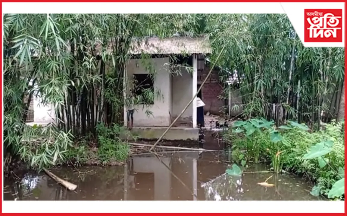 ২৫ লাখ টকা ব্যয় কৰি আদৰ্শ অংগনৱাড়ী কেন্দ্ৰ স্থাপনৰ পাছতো অস্বাস্থ্যকৰ পৰিৱেশত এটা অংগনৱাড়ী কেন্দ্ৰ…