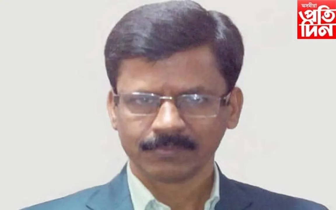 ৰাজ্যিক কৃতী শিক্ষকৰ বঁটা গহপুৰ ছোৱালী উচ্চ মাধ্যমিক বিদ্যালয়ৰ প্ৰধান শিক্ষক জগদীশ চন্দ্ৰ শৰ্মালৈ