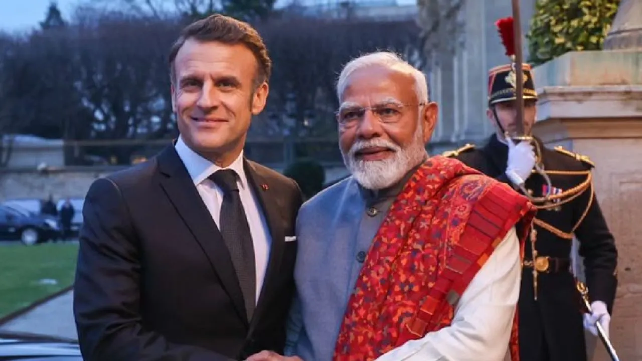  प्रधानमंत्री मोदी के साथ फ्रांस के राष्ट्रपति इमैनुएल मैक्रों Photograph: (पीएम मोदी का "एक्स" अकाउंट) 