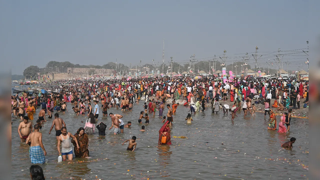  अखाड़ों को इंसेक्ट फ्री बनाने में कारगर मशीनें अब उत्तर प्रदेश के विभिन्न जिलों में इस्तेमाल की जाएंगी।Photograph: (IANS) 