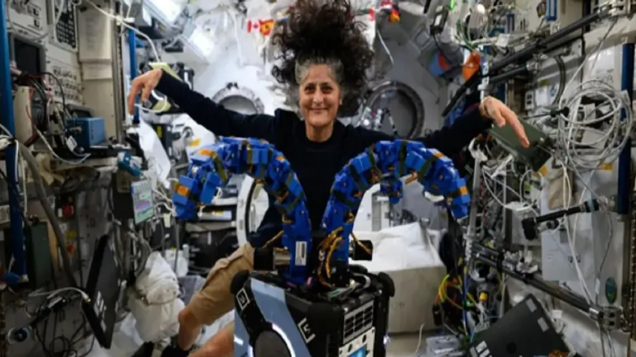  Photograph: (NASA) 