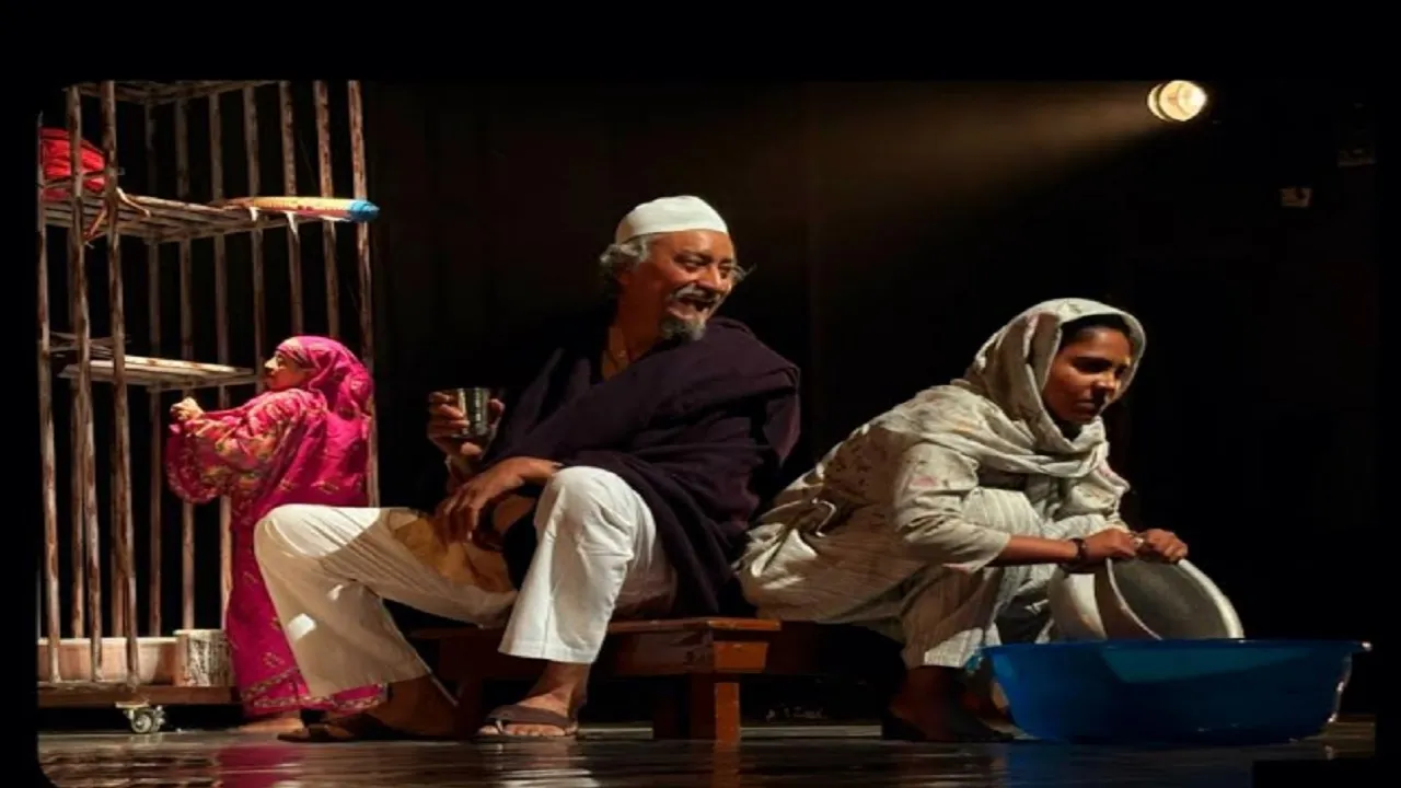  'स्मॉल टाउन जिंदगी' नाटक का मंचन 