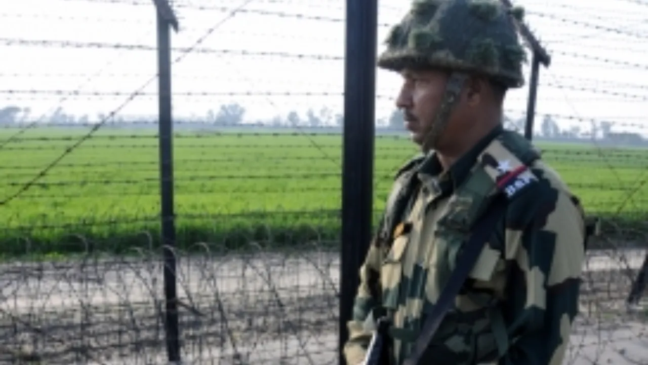  बीएसएफ के जवान को पाकिस्तानी सेना ने हिरासत में लिया Photograph: (आईएएनएस) 