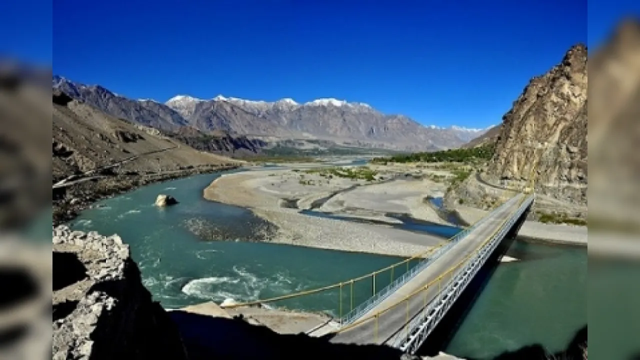   पीओके में 1000 से अधिक मदरसे कम से कम 10 दिनों के लिए बंद कर दिए गए हैं।  IANS 