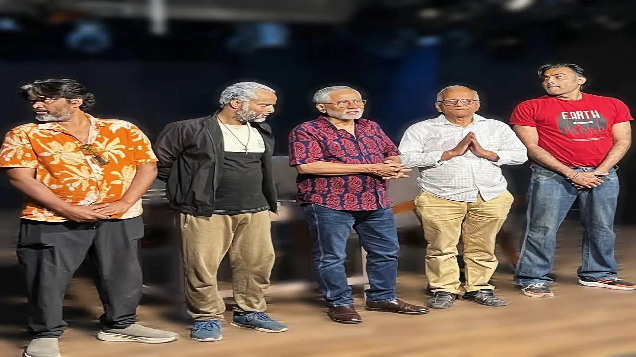  दृश्यम: परवेज़ अख्तर का "डेढ़ इंच ऊपर" - अंतर्मन का मंचन