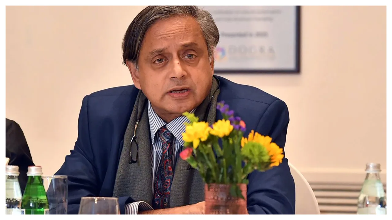  shashi tharoor Photograph: (Ians) 