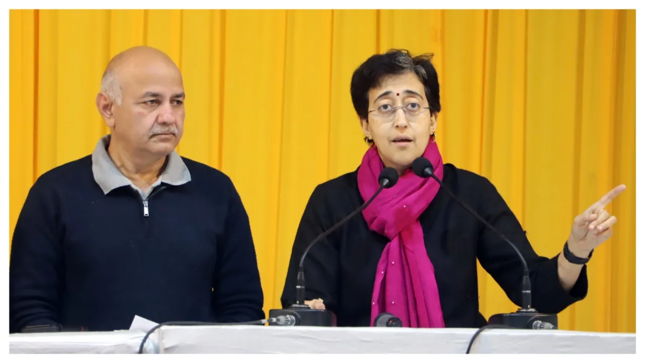  manish sisodia aatishi Photograph: (Ians) 