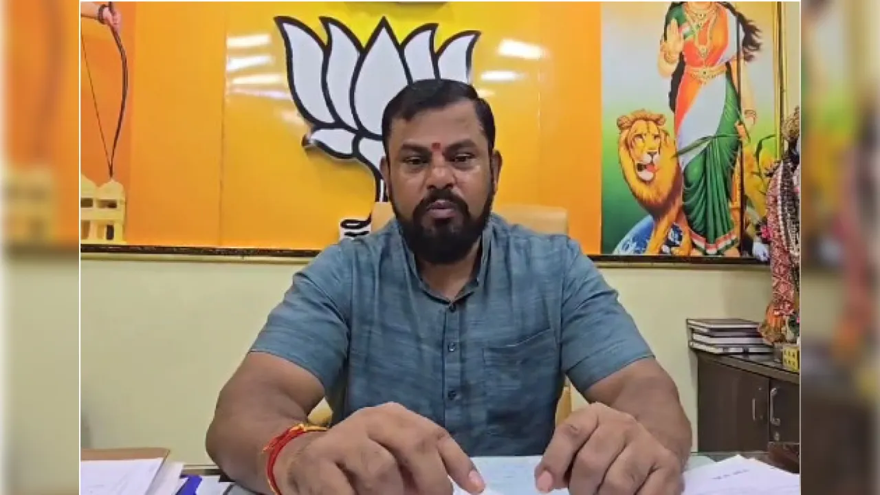   तेलंगाना के गोशामहल से भाजपा विधायक टी राजा सिंह । 