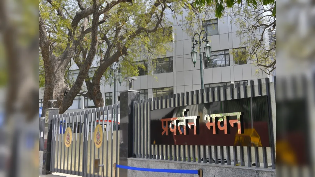  छांगुर बाबा धर्मांतरण केस : ईडी की छापेमारी में विदेशी फंडिंग और कई संदिग्ध दस्तावेज बरामद 