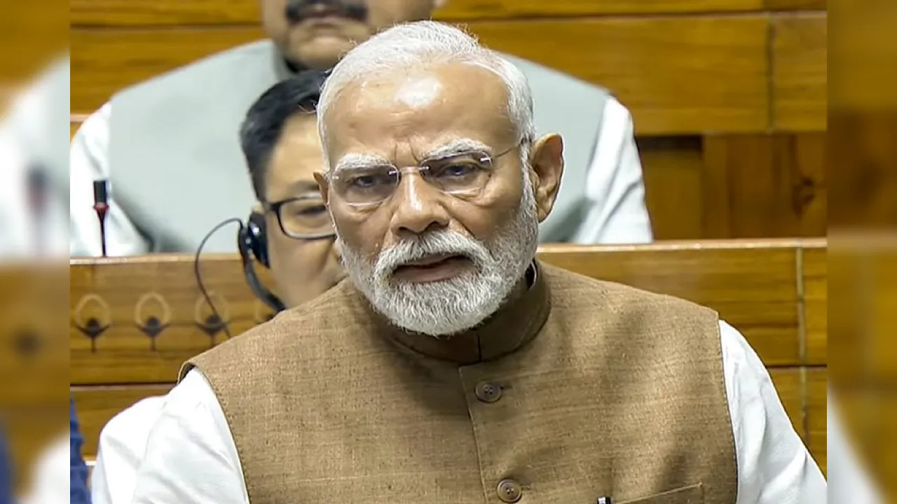  कांग्रेस की कमजोर सरकारों के कारण देश को कई लोगों की जान गंवानी पड़ीः पीएम नरेंद्र मोदी