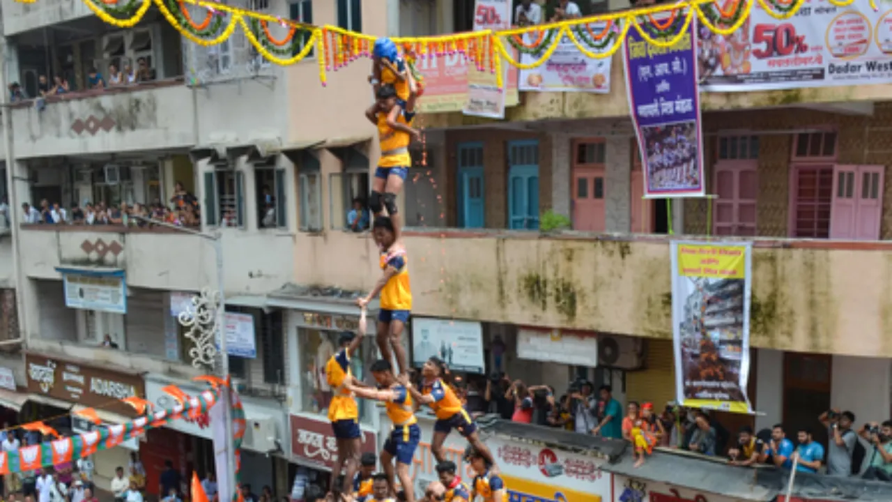  दही हांडी उत्सव मनाने के दौरान दो लोगों की मौत Photograph: (आईएएनएस) 