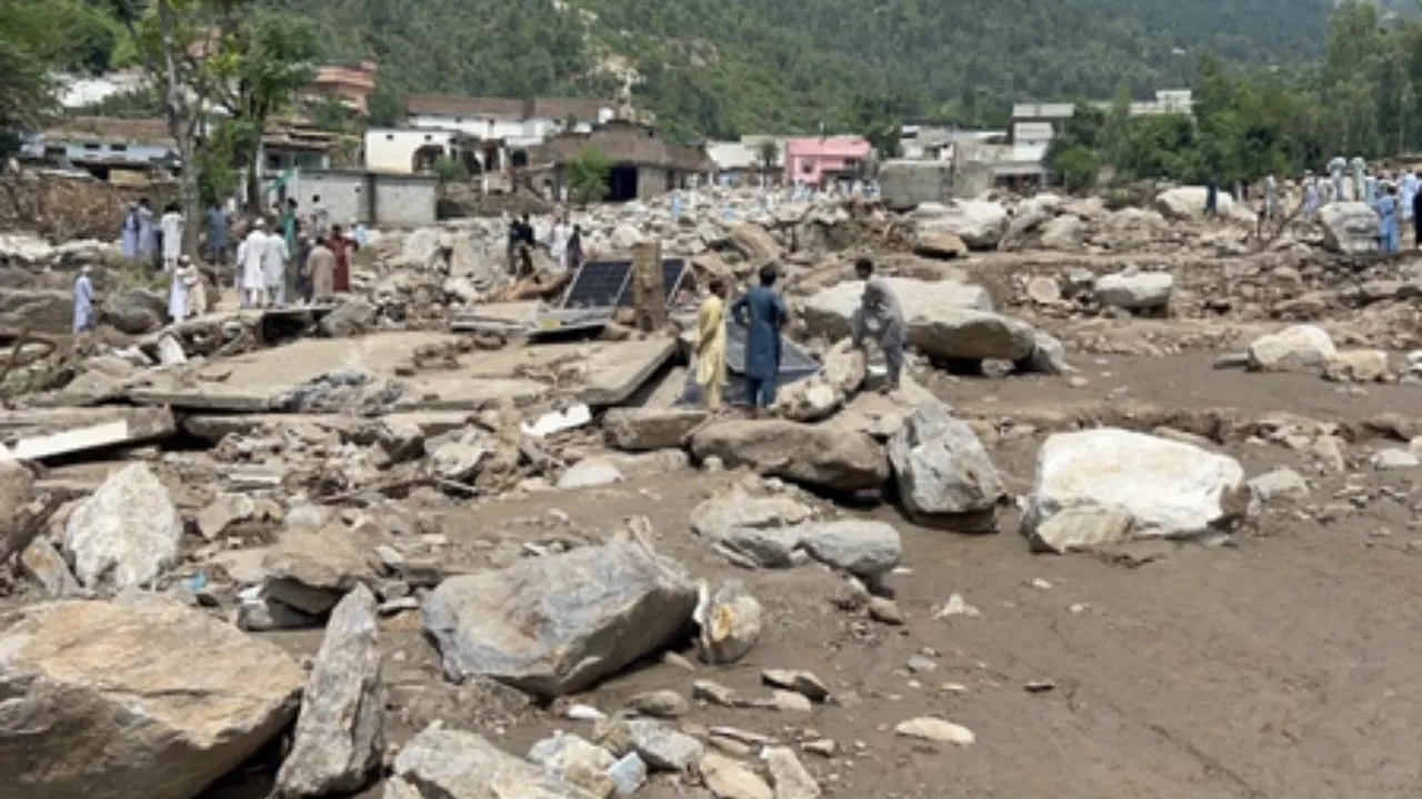  पाकिस्तान में मानसूनी बारिश ने मचाई तबाही Photograph: (आईएएनएस) 