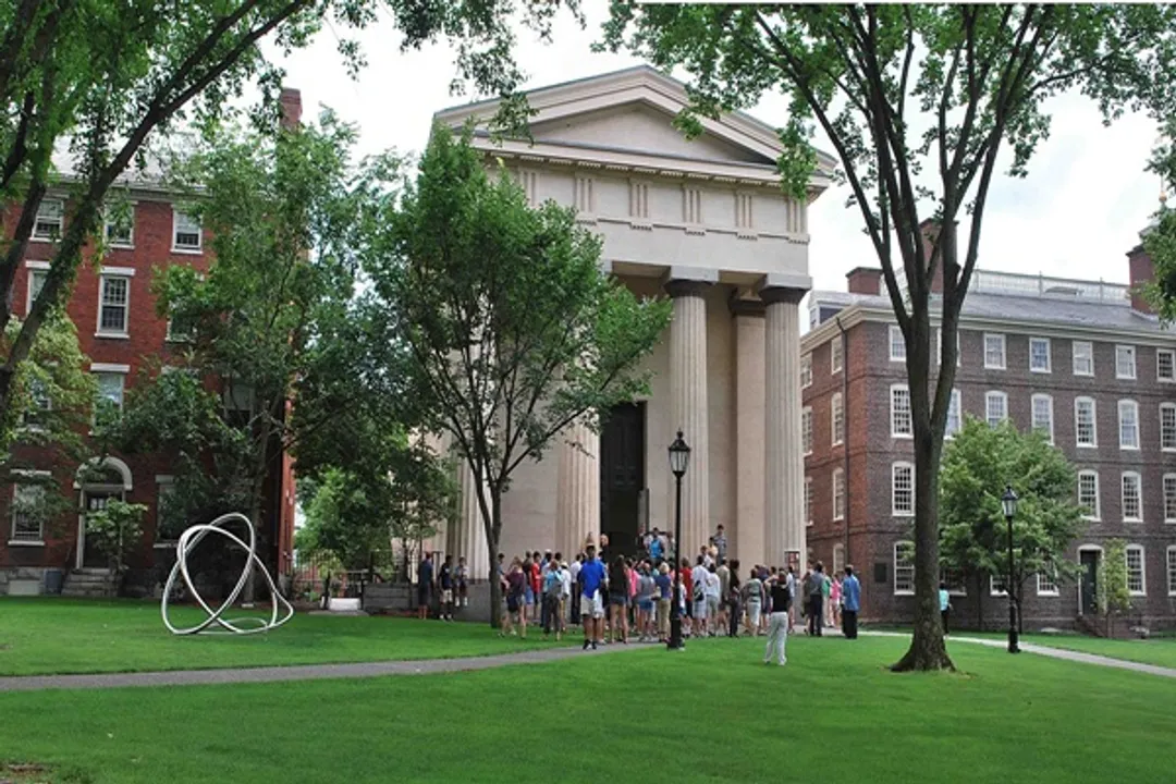  प्रतिकात्मक फोटो (फोटो- https://commons.wikimedia.org/wiki/File:College_Hill,_Providence,_RI,_USA_-_panoramio_%282%29.jpg)

 