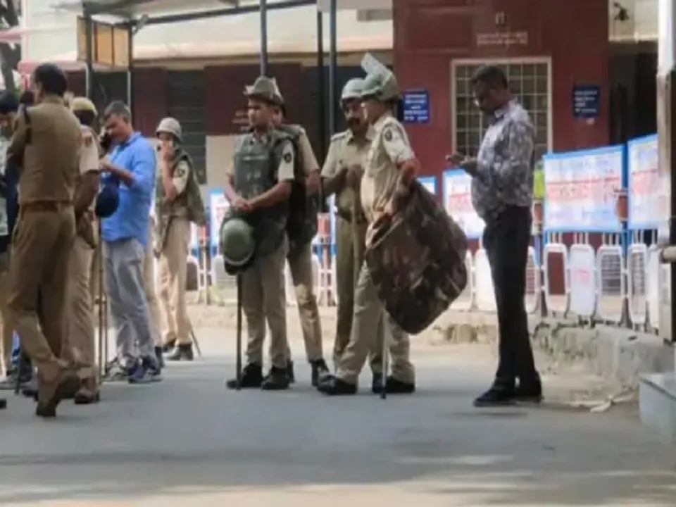 उदयपुर में बड़ी संख्या में पुलिस बल तैनात (फोटो- X) 
