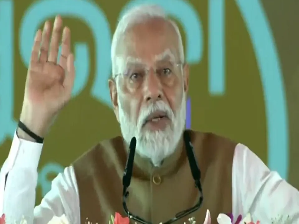  ओडिशा में जनसभा को संबोधित करते प्रधानमंत्री नरेंद्र मोदी (फोटो- X) 
