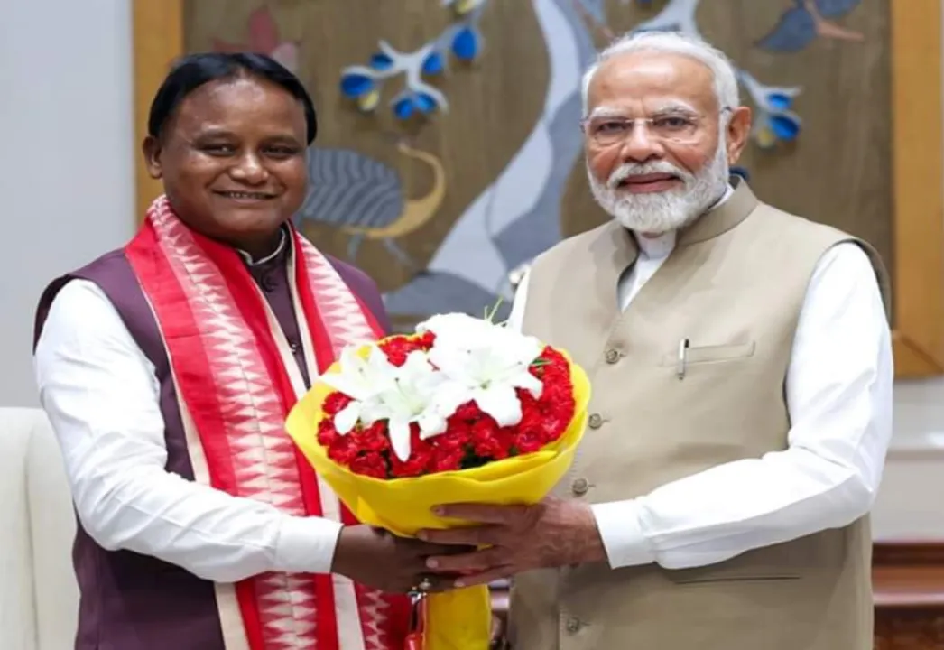  पीएम नरेंद्र मोदी के साथ ओडिशा के सीएम मोहन मांझी। फोटोः मोहन चरण मांझी (X)
 