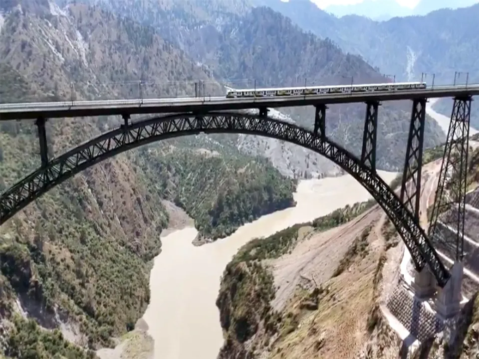  पाकिस्तान की मदद से चिनाब ब्रिज की जानकारी जुटा रहा चीन ! फोटोः IANS 