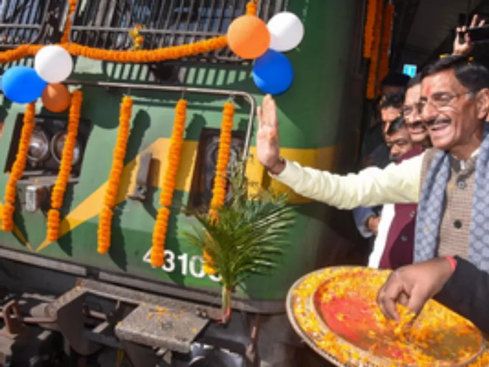  भारतीय रेलवे कटरा से प्रयागराज के बीच चलाएगी 3 ट्रेनें, फोटोः आईएएनएस 