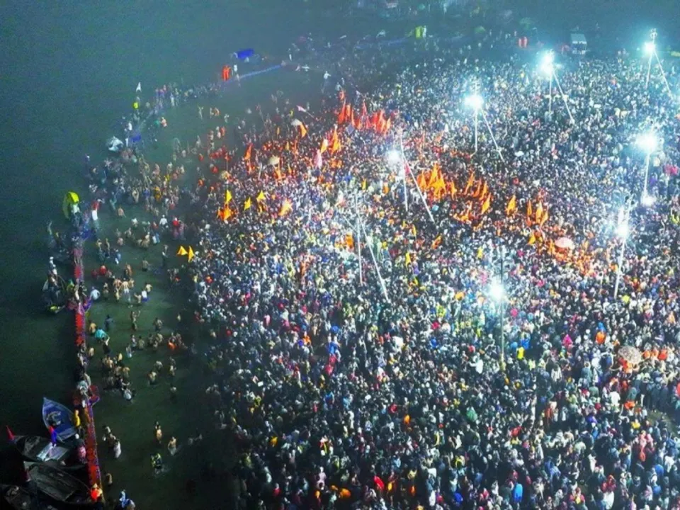  भारतीय रेलवे ने महाकुंभ के लिए कुल 10,000 नियमित ट्रेनों की व्यवस्था की है। फोटोः IANS 