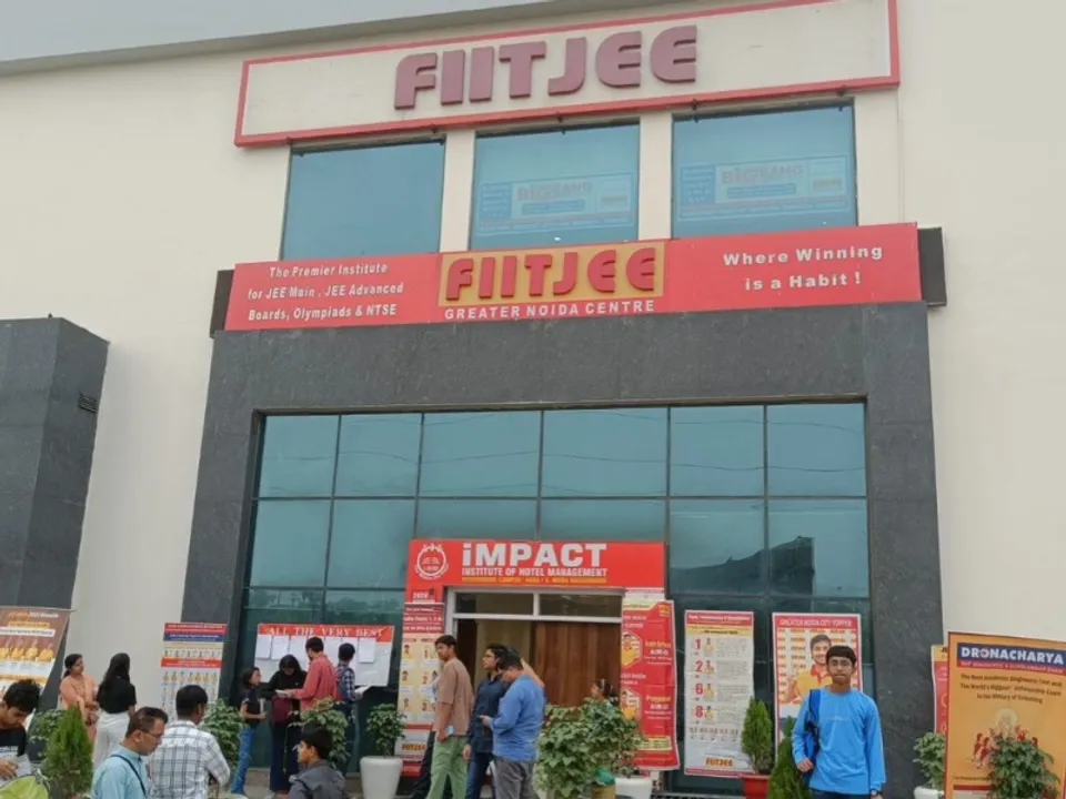  Fiitjee Center, Noida Photo Credit: (X, FIITJEE NOIDA) 