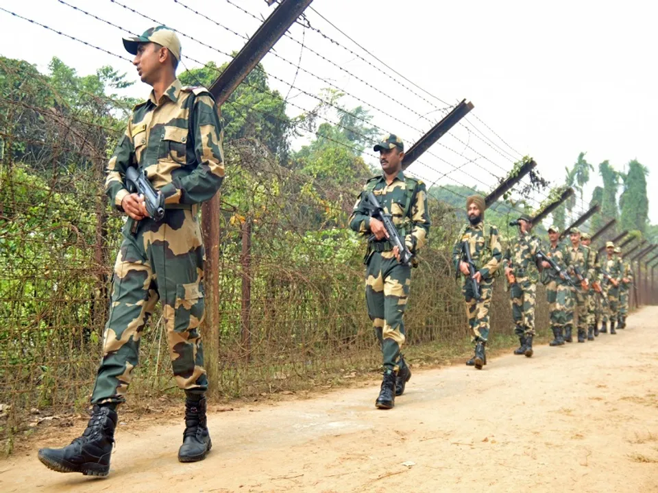  भारत-बांग्लादेश के बीच बॉर्डर फेंसिंग के मुद्दे पर तनाव (फोटो- IANS) 