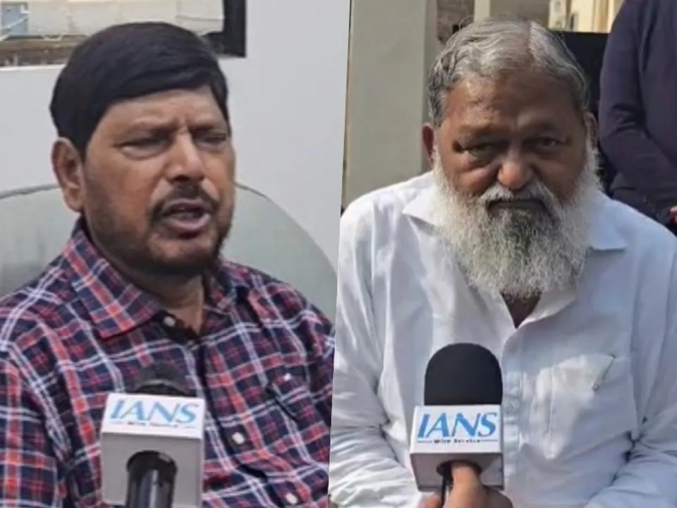  रामदास आठवले और अनिल विज। फोटोः IANS 