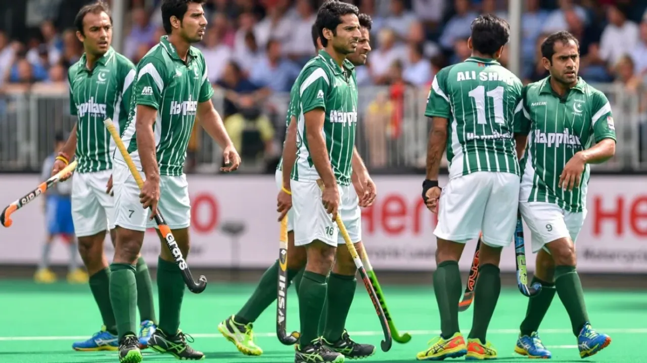 Pakistan- Team- Travel- to -India