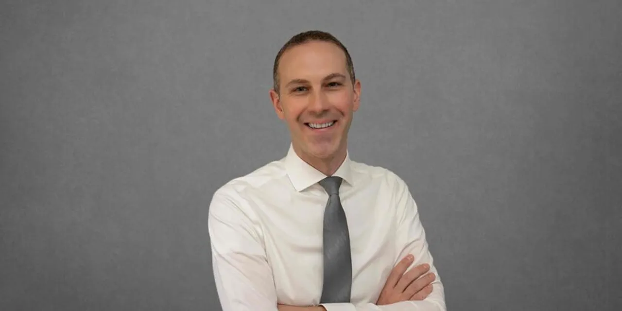 Dan Headshot 11zon 840x420