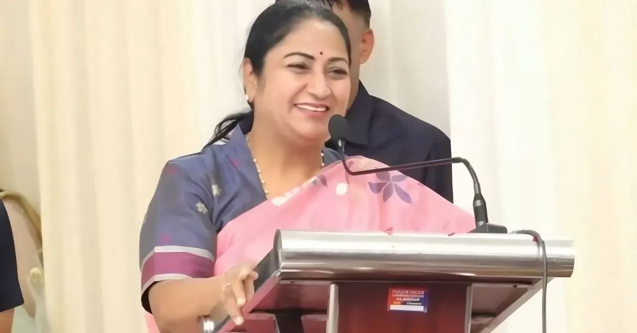 Delhi CM Rekha Gupta echoes GST reform spirit with Diwali gift for traders